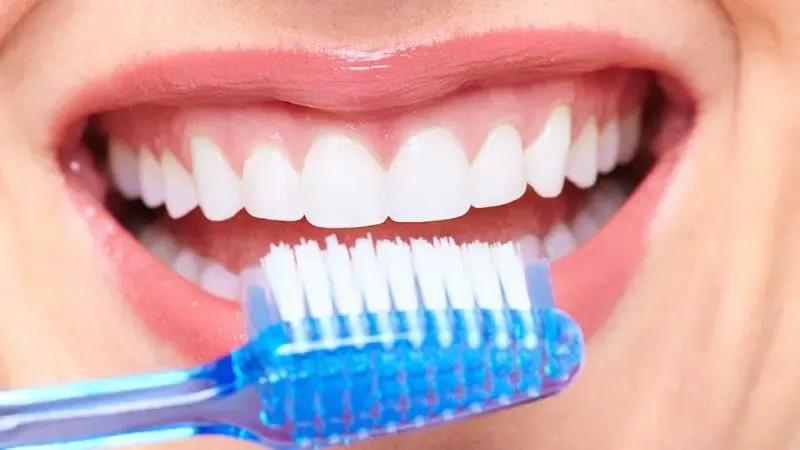 ¿Cómo cepillarse bien los dientes?