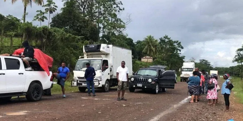 Pobladores de Colón exigen respuesta de 39 millones asignados para carretera