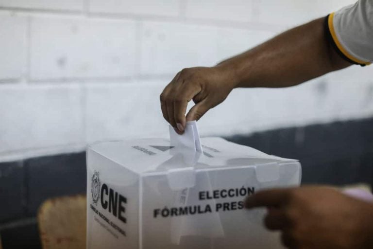 RDD alerta sobre riesgos para la democracia en Honduras