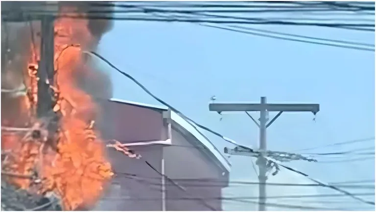 Incendio en poste eléctrico de SPS