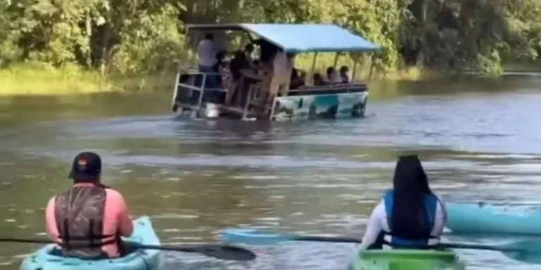 ¡Pánico! Lancha en el Lago de Yojoa se salva de volcar