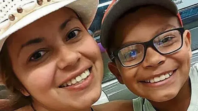 Madre de Enoc Pérez ofrece L500 mil por información sobre su paradero