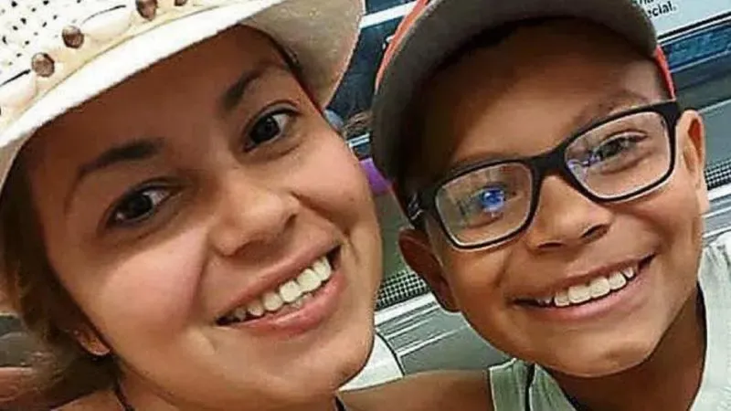 Madre de Enoc Pérez ofrece L500 mil por información sobre su paradero