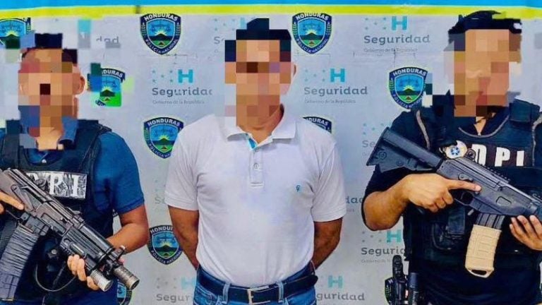 Maestro es arrestado por haber mantenido relaciones con su alumna de 13 años en Yoro