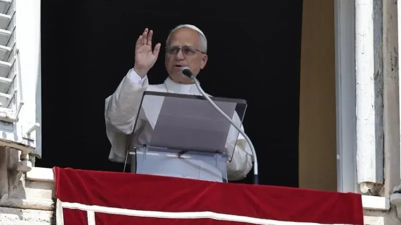 El papa León XVI hace un llamado a la responsabilidad y la paz mundial