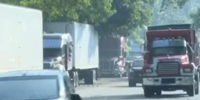 Transportistas exigen que jóvenes de 21 años puedan conducir carga pesada