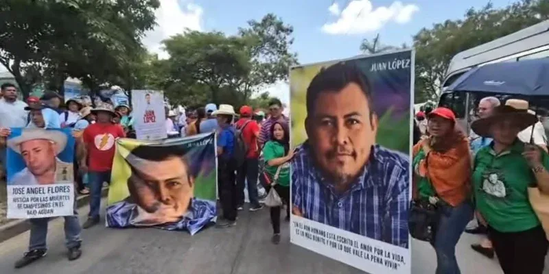 Ambientalistas protestan en juzgados de San Pedro Sula tras suspender audiencia en caso de Juan López