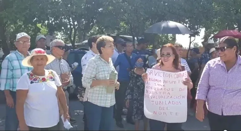Jubilados protestan en SPS y Tegucigalpa por reajuste de pensiones