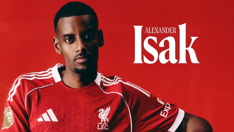 El Liverpool presentó de manera oficial al delantero sueco, Alexander Isak, procedente del Newcastle.