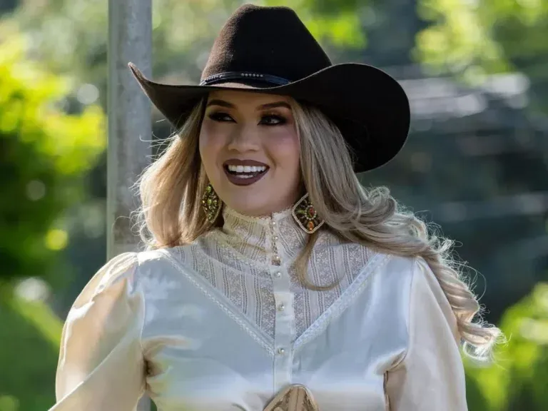 FOTOS | Andrea Salinas, danlideña que cautivó en desfile hípico