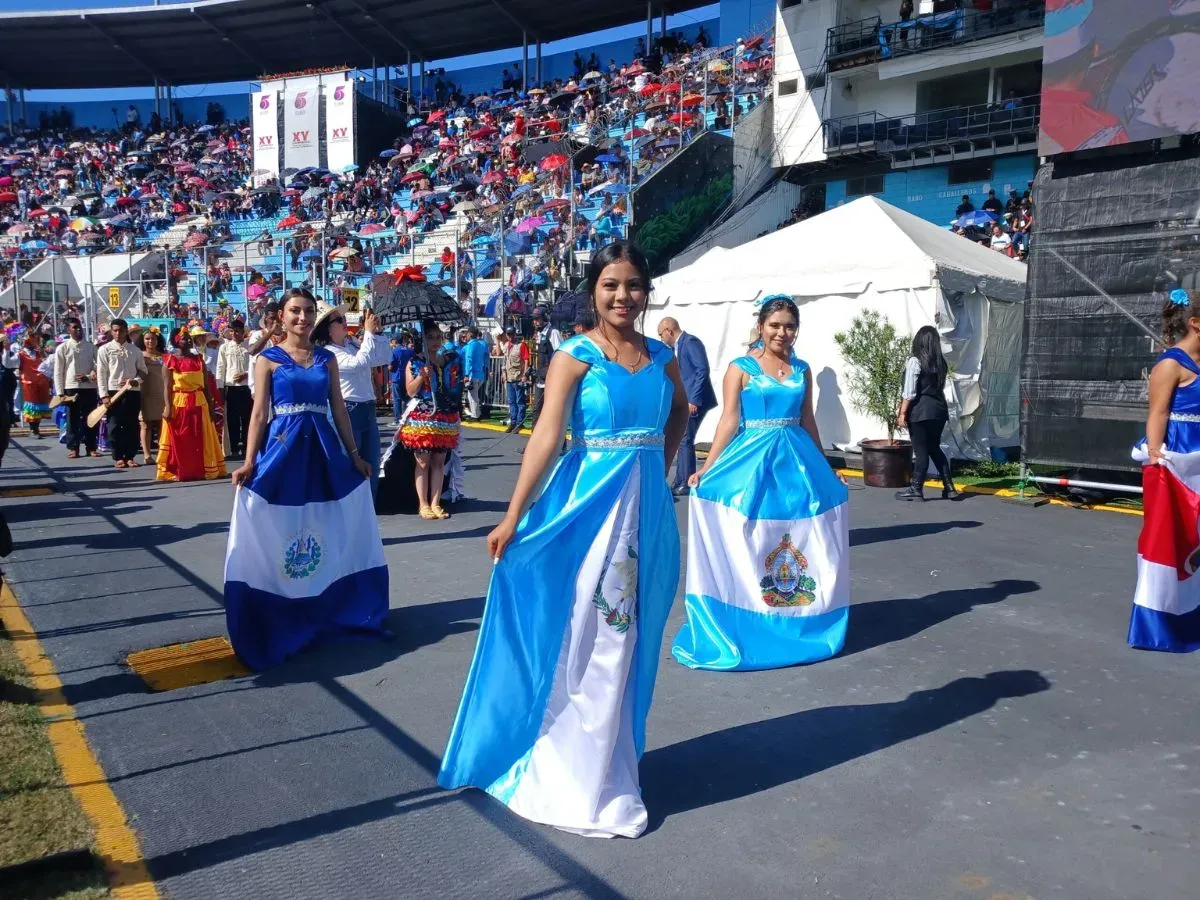 centros educativos participarán en los desfiles