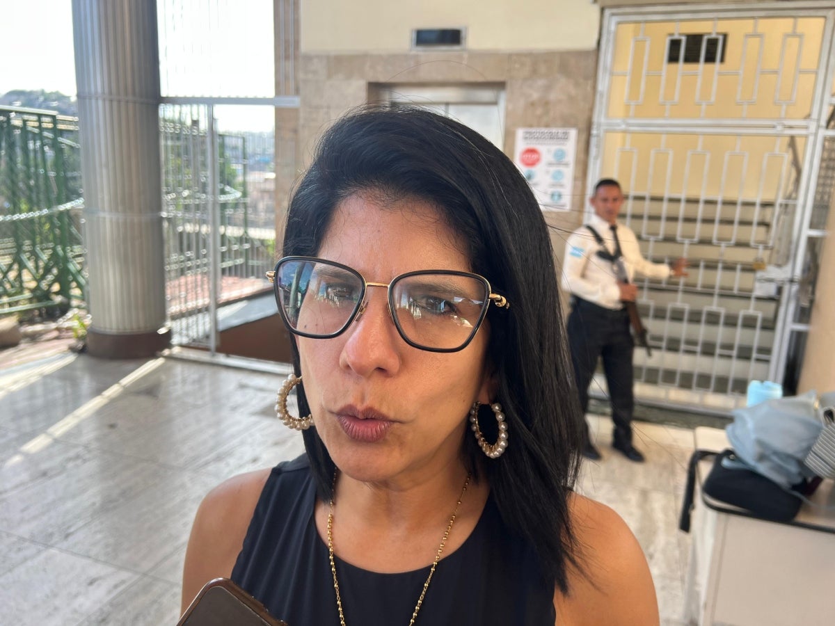 FÁTIMA MENA