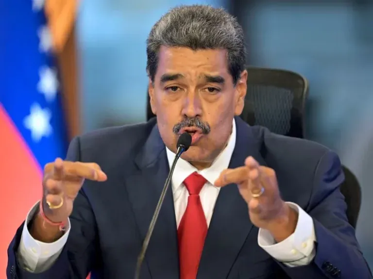 Senador de EE. UU. propone $100 millones por la captura de Maduro