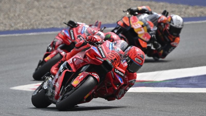 El piloto español Marc Márquez, del equipo Ducati Lenovo, compite durante el Gran Premio de Austria.