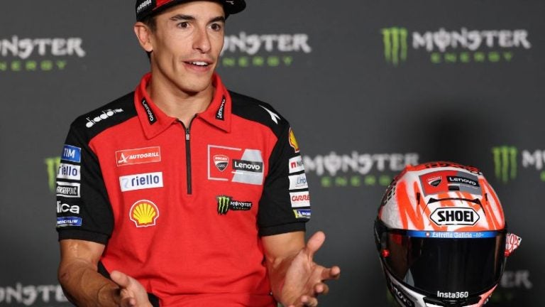 El piloto español de Ducati, Marc Márquez, ofrece una rueda de prensa en la víspera del Gran Premio de Cataluña.