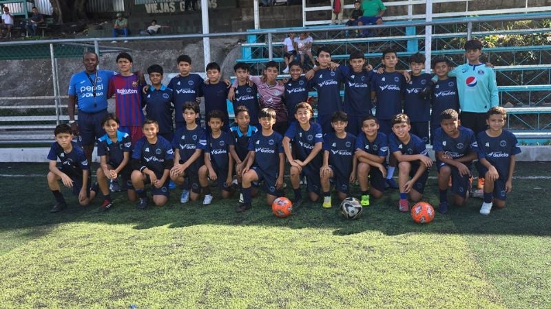 Esta es la nueva sangre de Motagua en la categoría U-13, que es dirigida por el ex capitán de los azules, Hernaín Arzú.