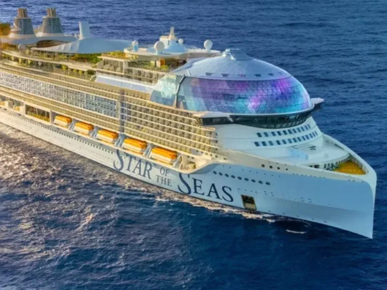 Roatán recibe el Star of the Seas, el crucero más grande del mundo