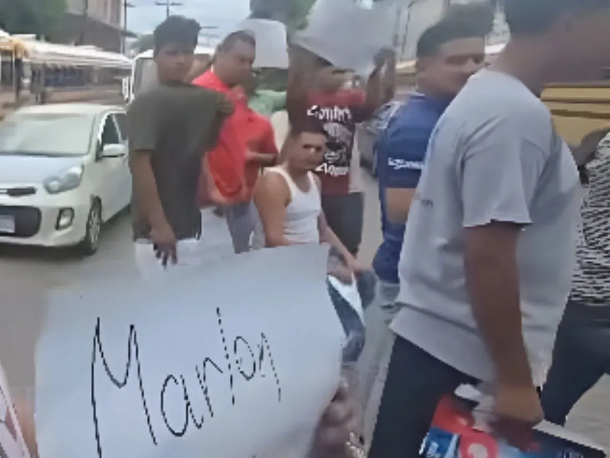 rutas se paralizan por cobrador