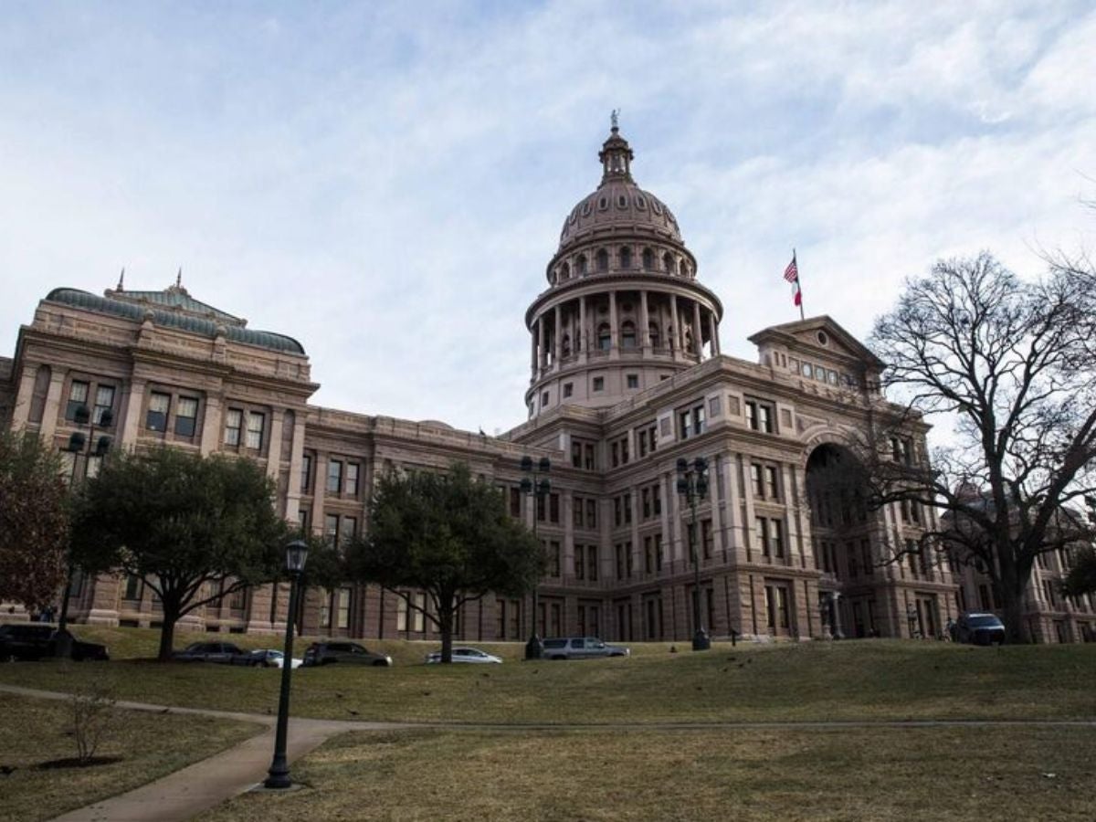 Ciudadanos de Texas podrían recibir hasta 100.000 dólares por denunciar proveedores de abortivos