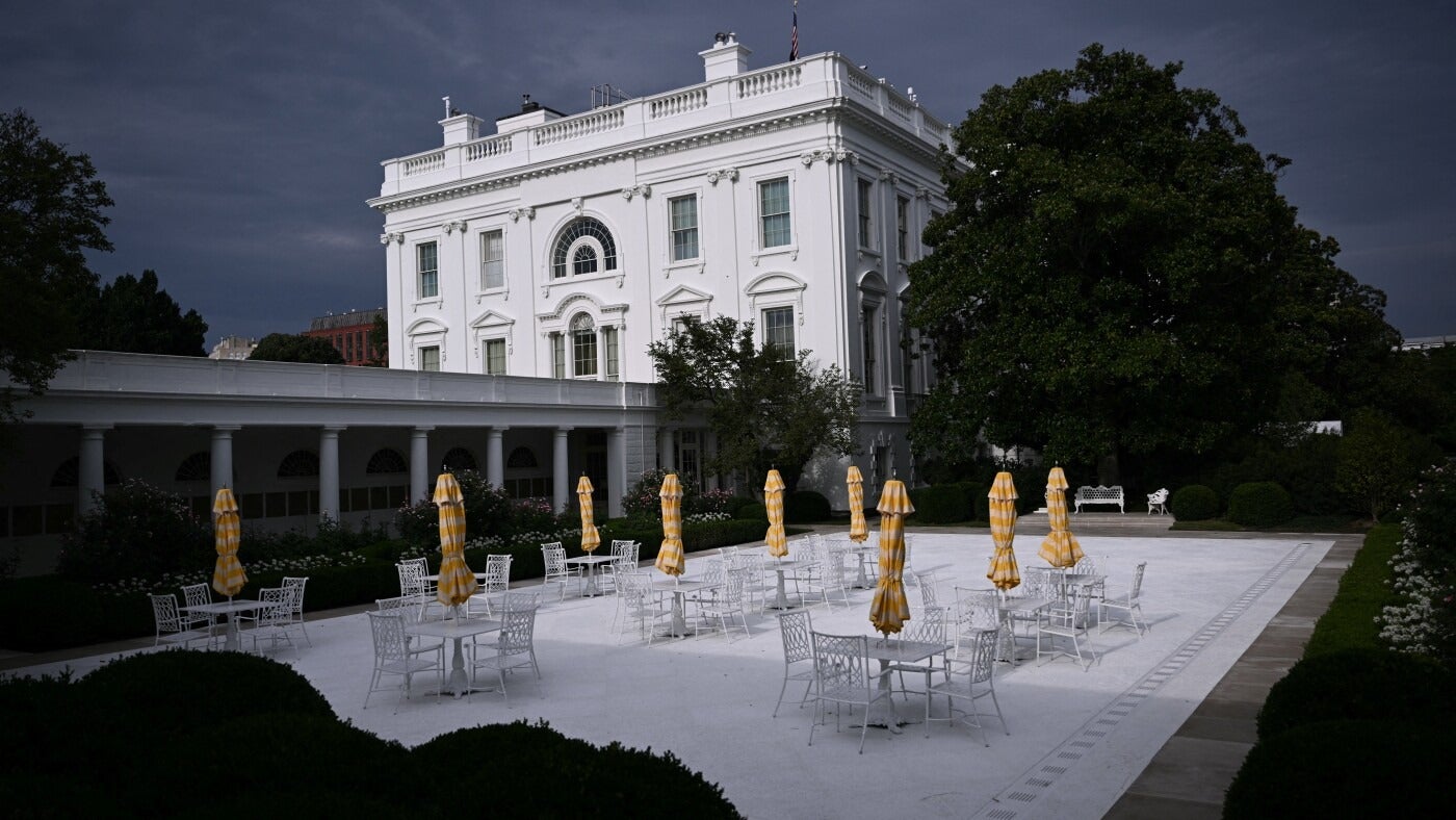 Trump Rose Garden Club