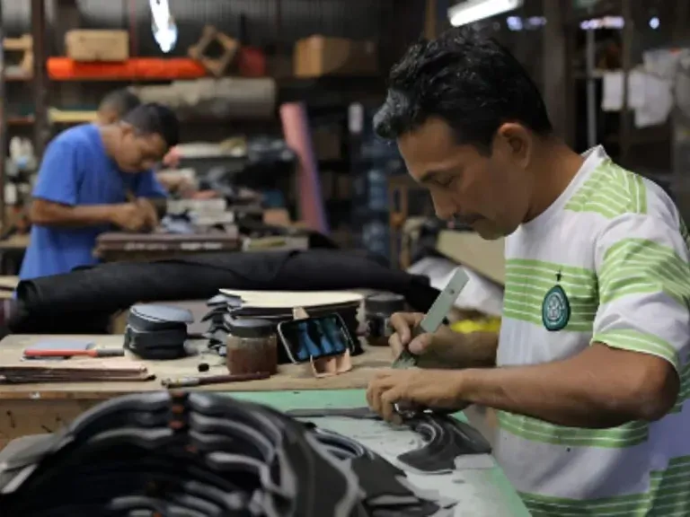 Pequeños empresarios denuncian que comerciantes chinos operan sin pagar impuestos