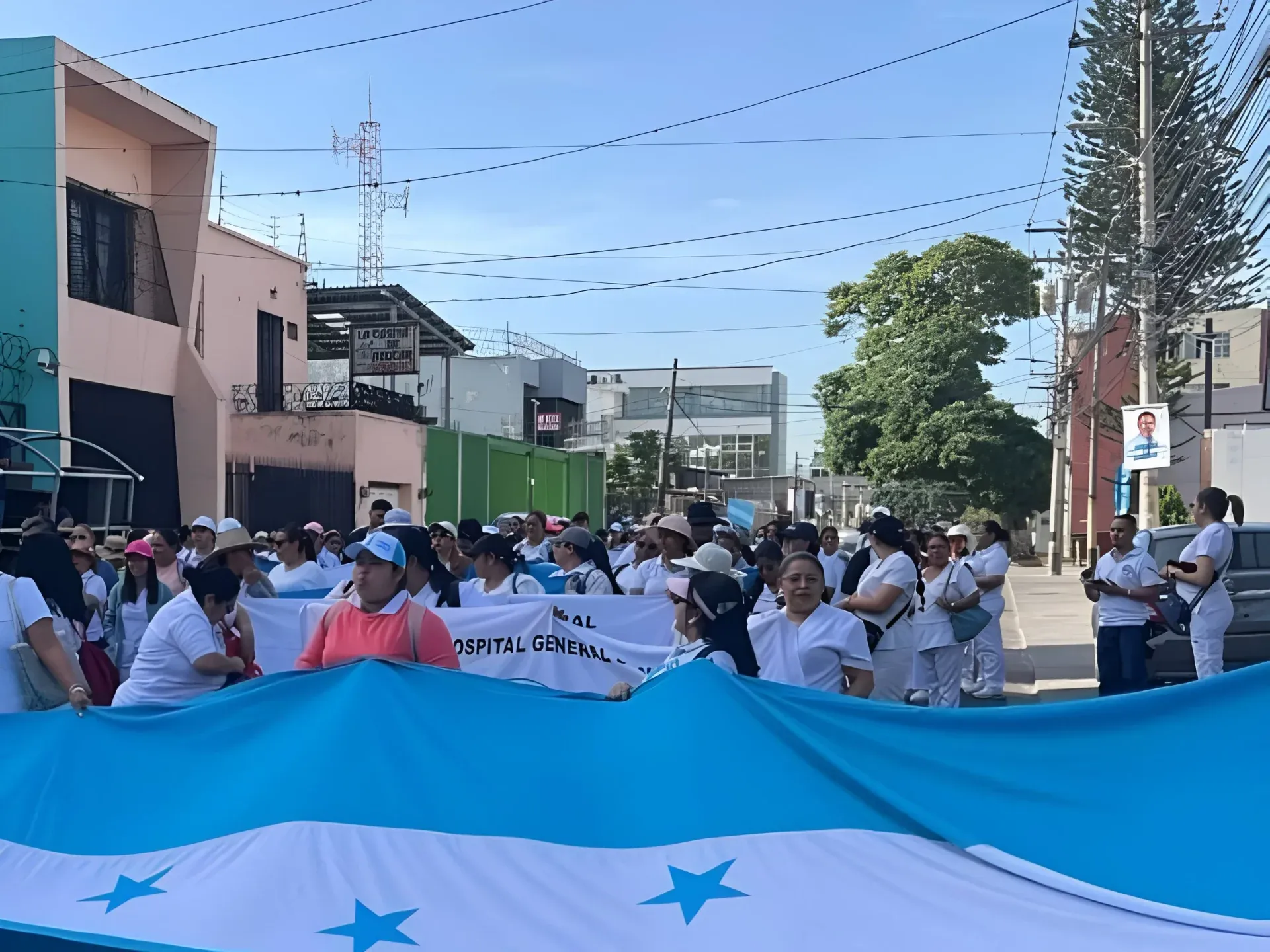 Enfermeras protestan en Tegucigalpa