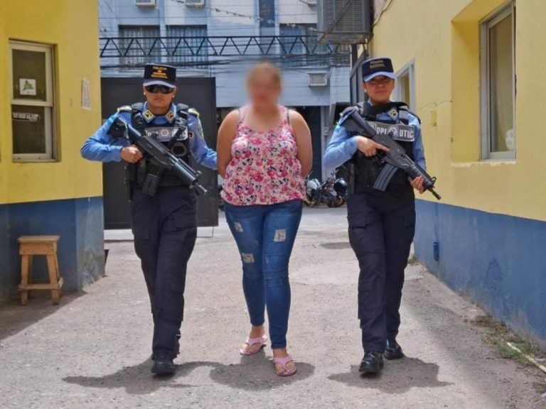 estilista detenida